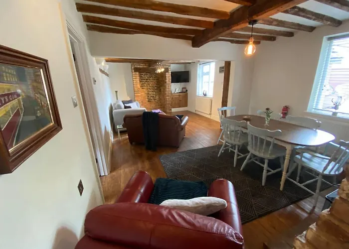 Stoop Cottage - In The Heart Of Quorn